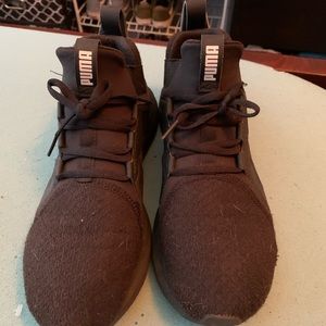 Puma sneakers men’s size 8